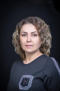 Ахмедова Назира зав.костюмерный цеха